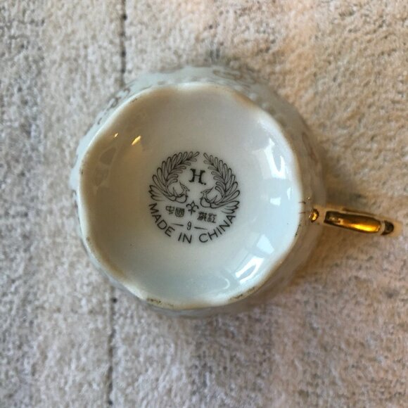 Vintage Gold & White Teacup & Saucer Set - Picture 7 of 10